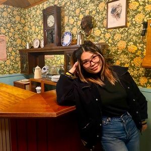 Meet your Posher, Alex